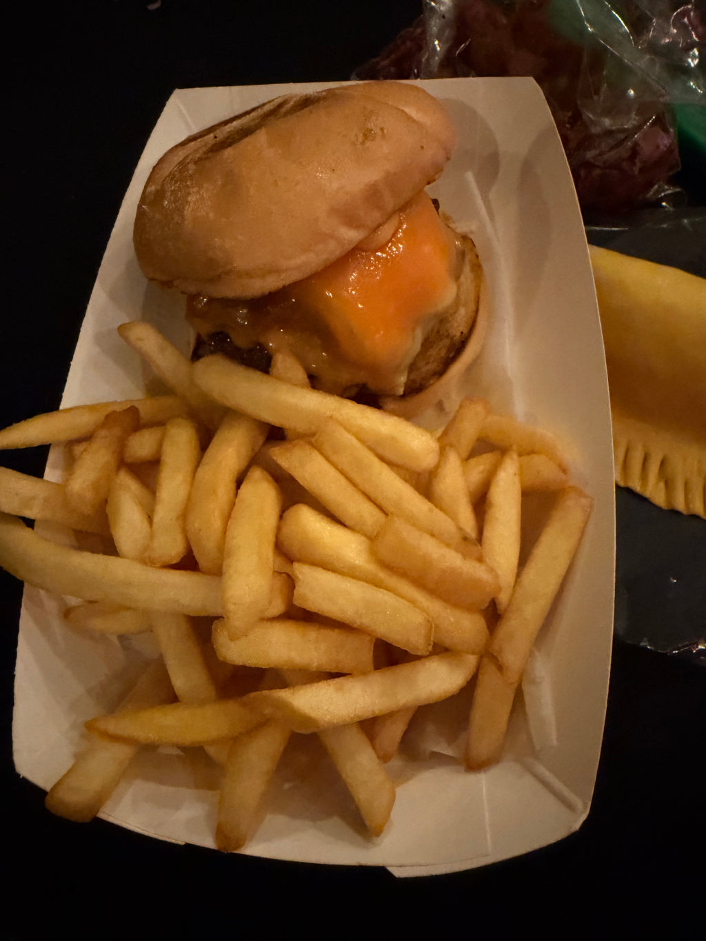 Bacon Cheese Burger  w Fries 🍔🍟