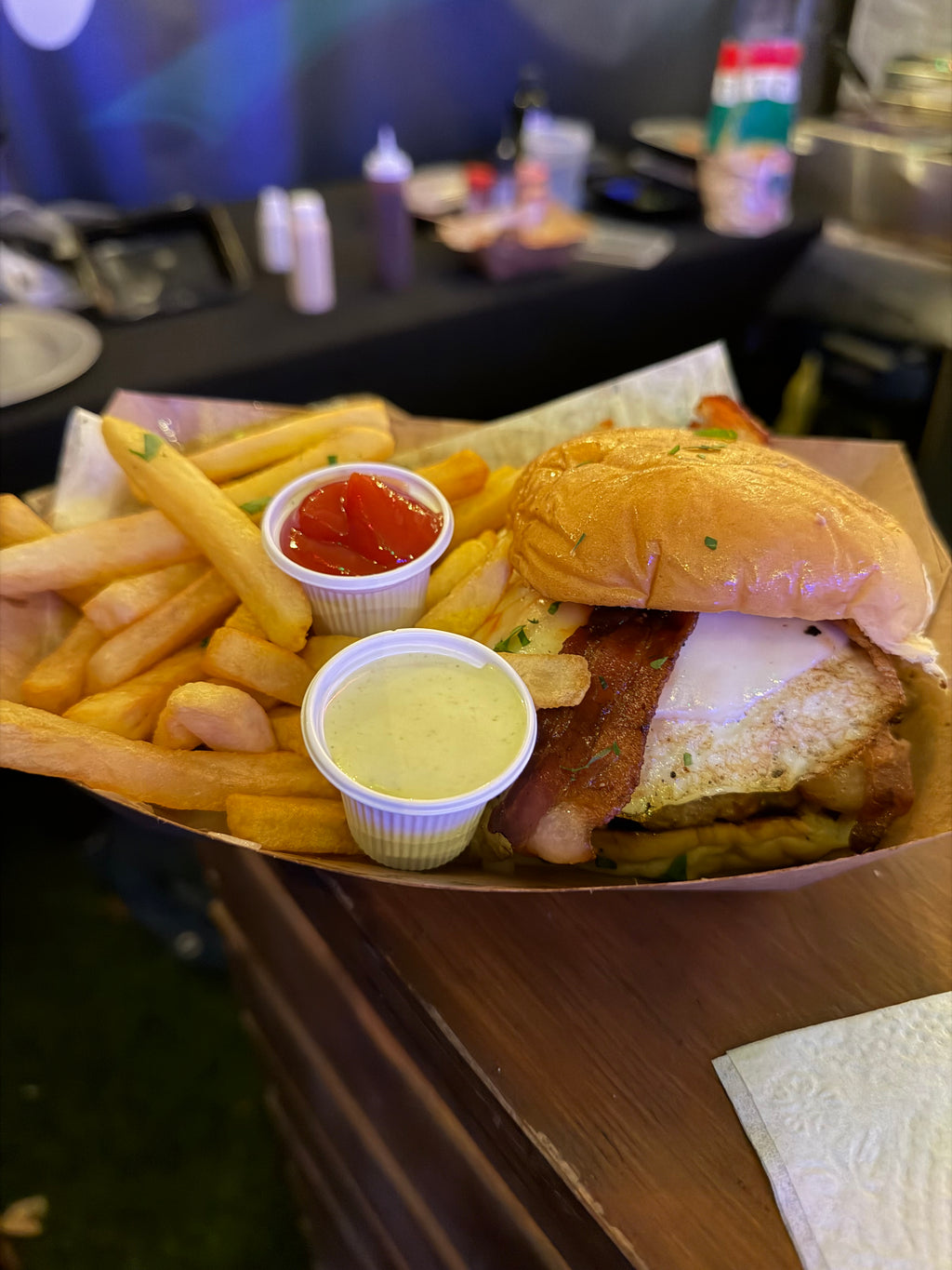 Bacon Cheese Burger  w Fries 🍔🍟
