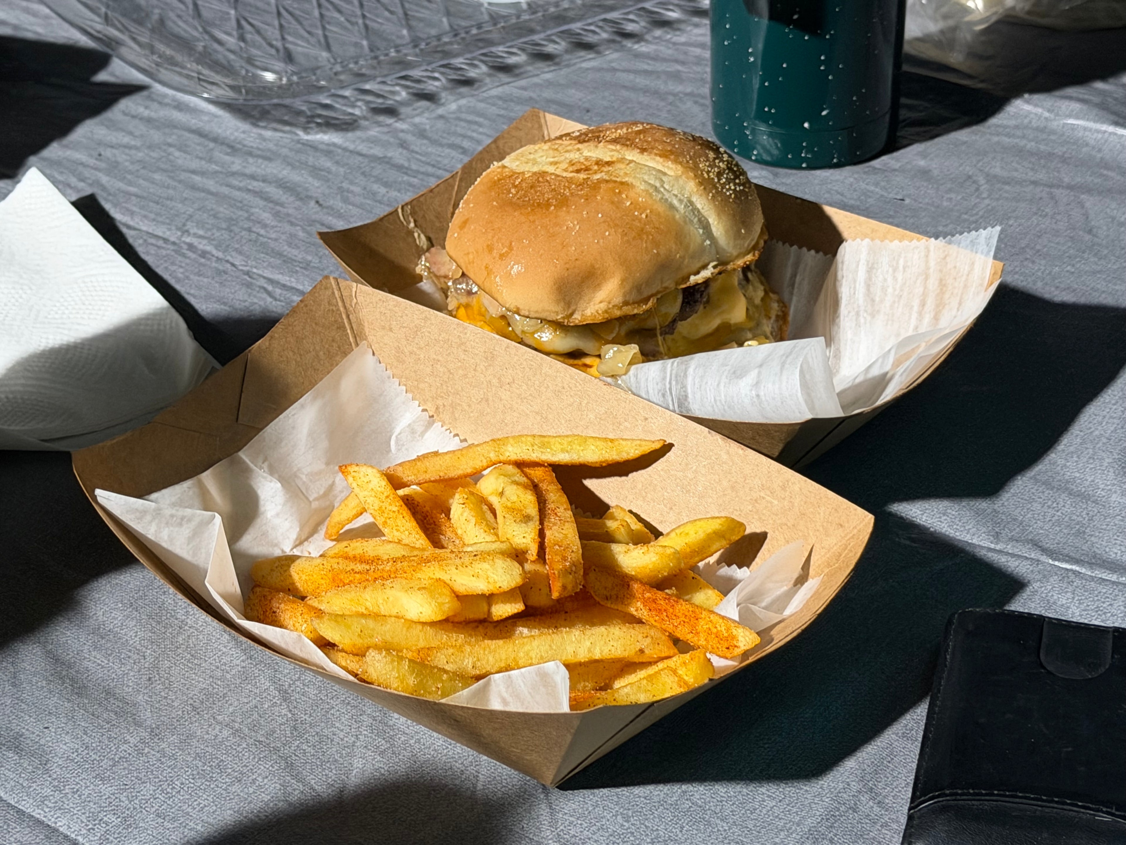 Bacon Cheese Burger  w Fries 🍔🍟