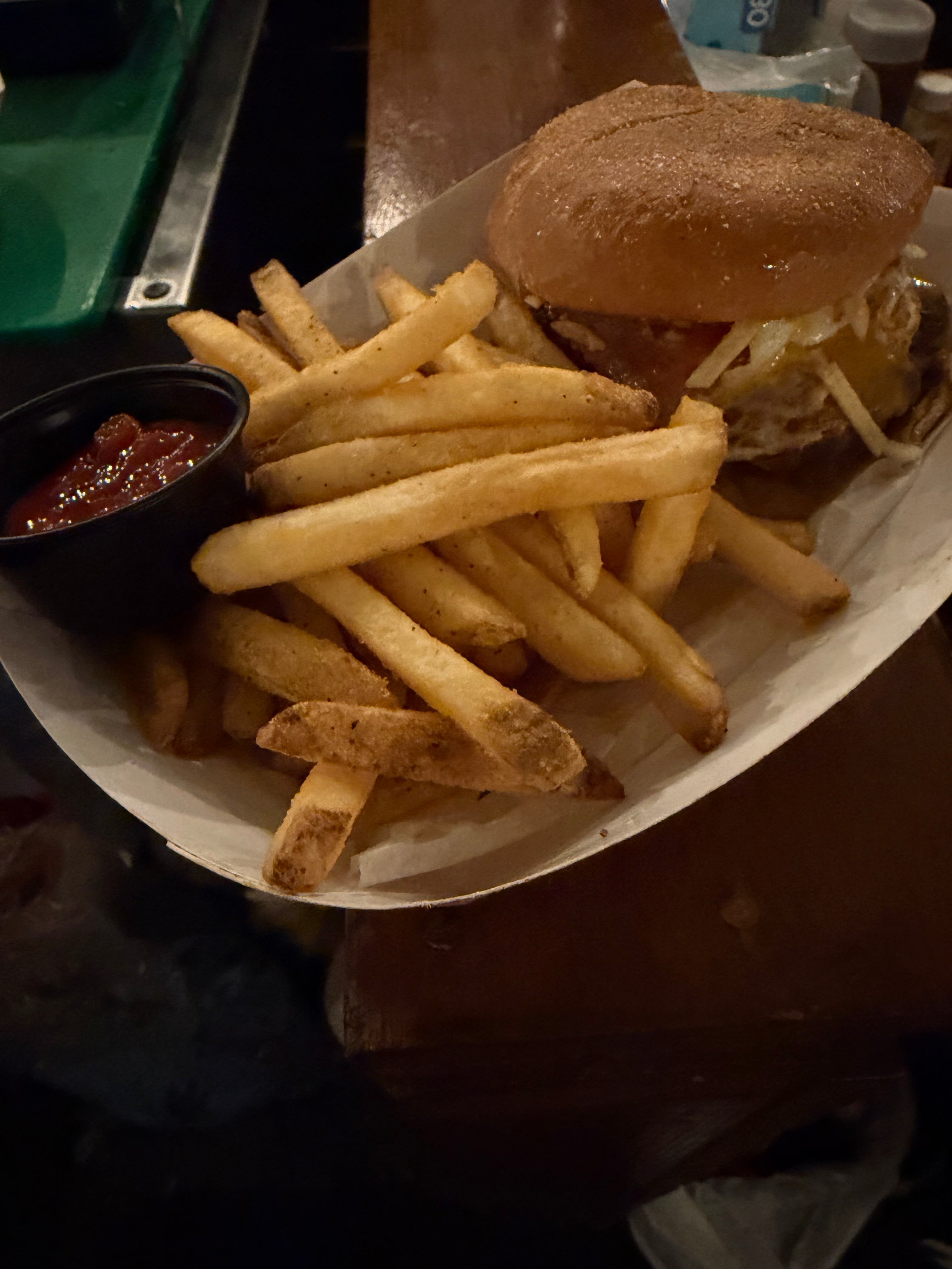 Bacon Cheese Burger  w Fries 🍔🍟